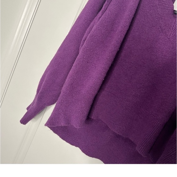 Cabi 4098 V-Neck sweater - Picture 8 of 10